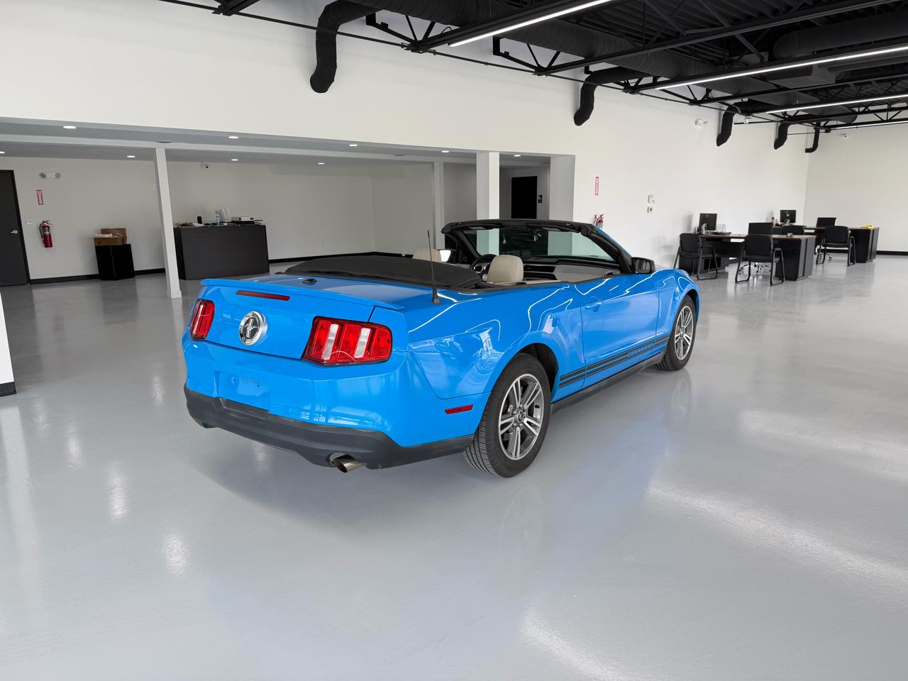 Ford Mustang V6 Premium Convertible 2010