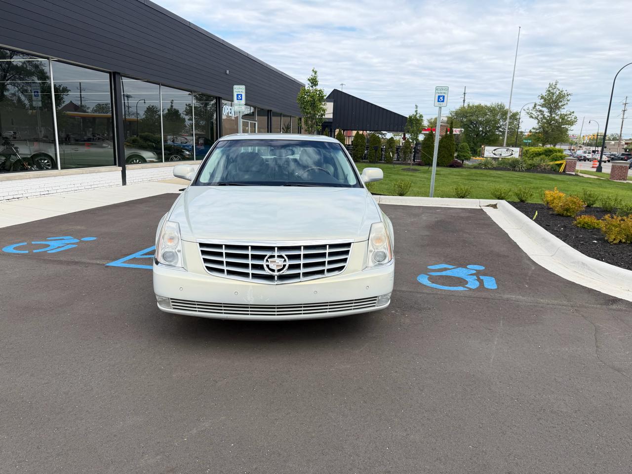Cadillac DTS  2009