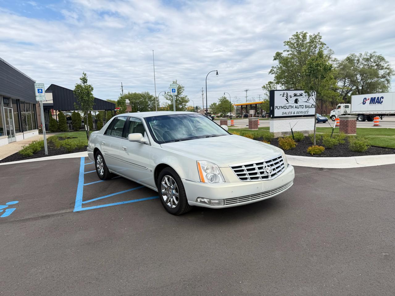 Cadillac DTS  2009