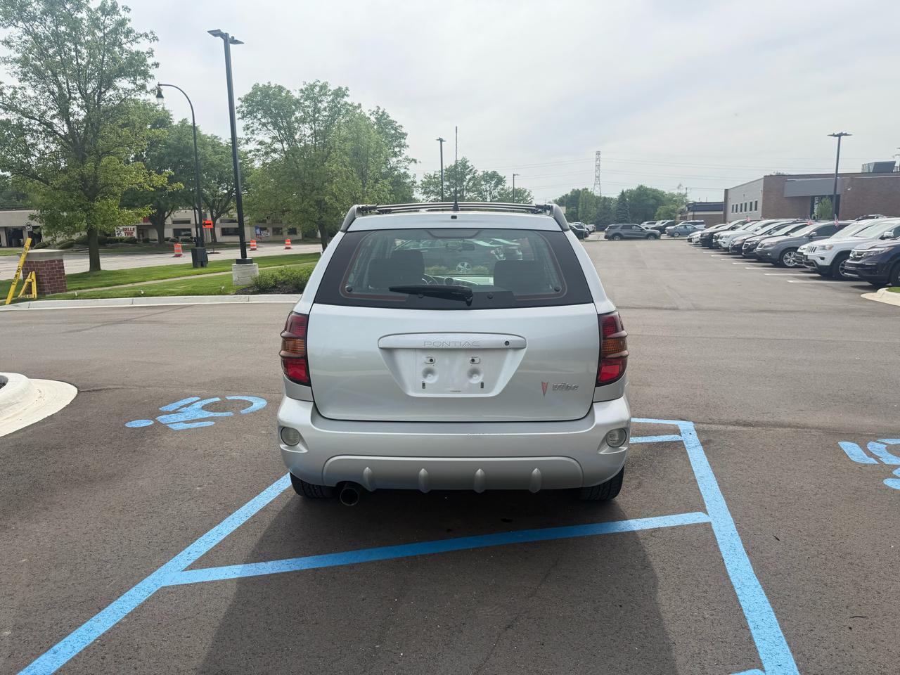Pontiac Vibe Base 2004