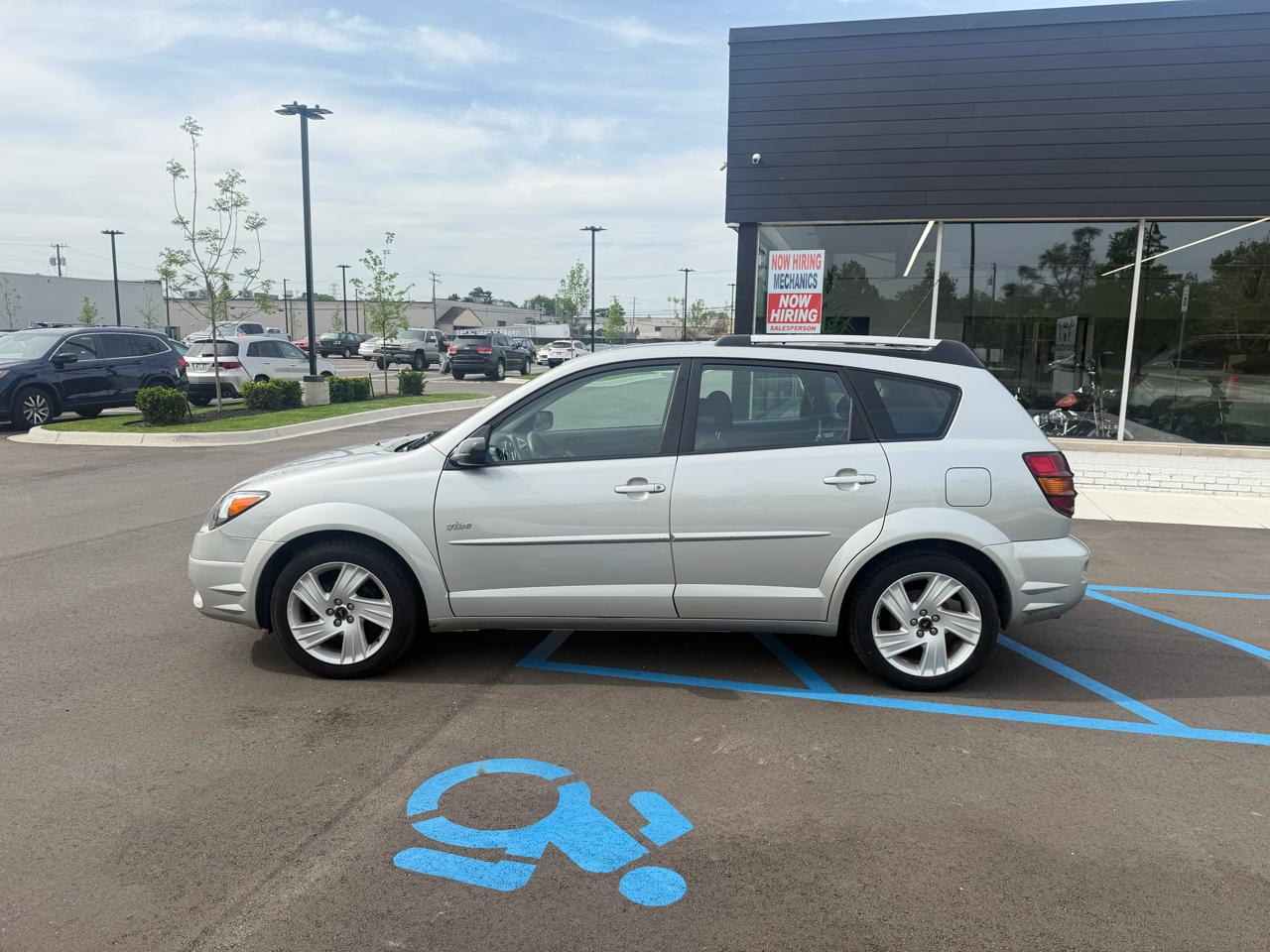 Pontiac Vibe Base 2004