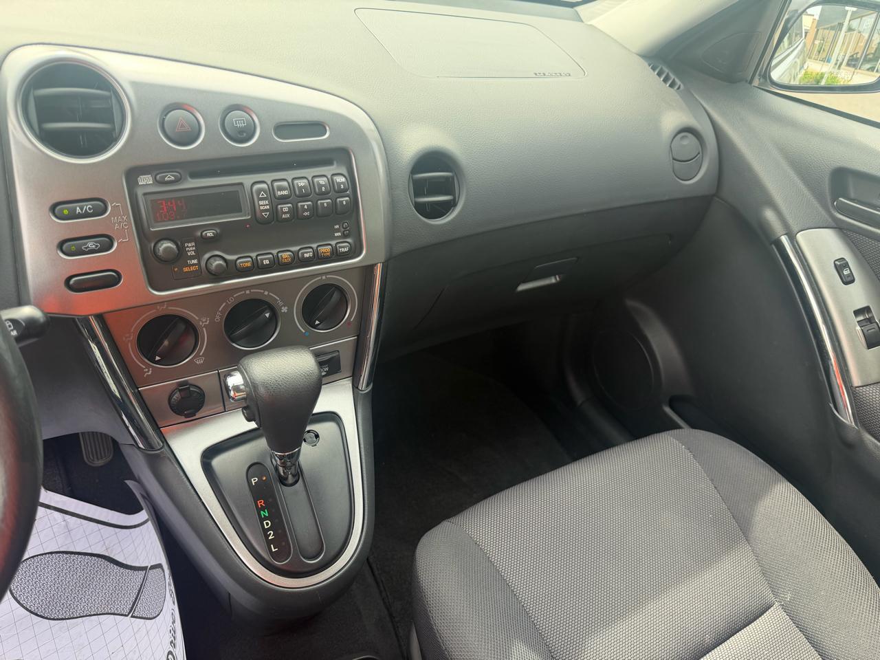 Pontiac Vibe Base 2004