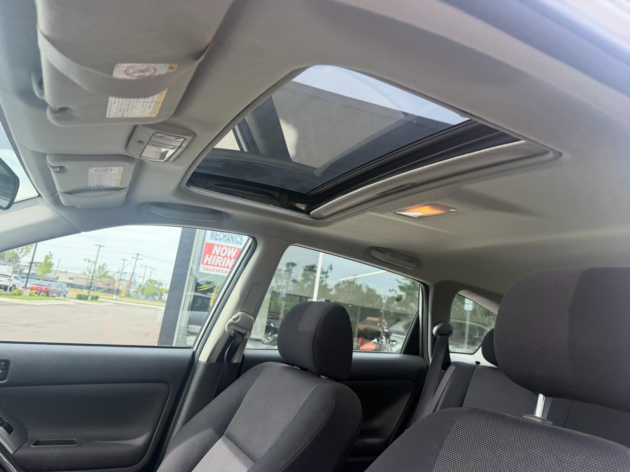 Pontiac Vibe Base 2004