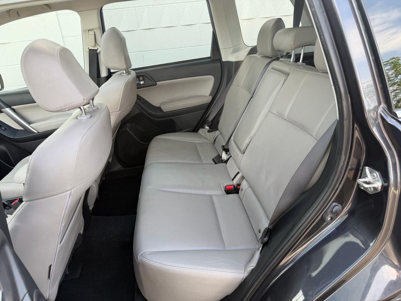 Subaru Forester 2.5i Touring 2016
