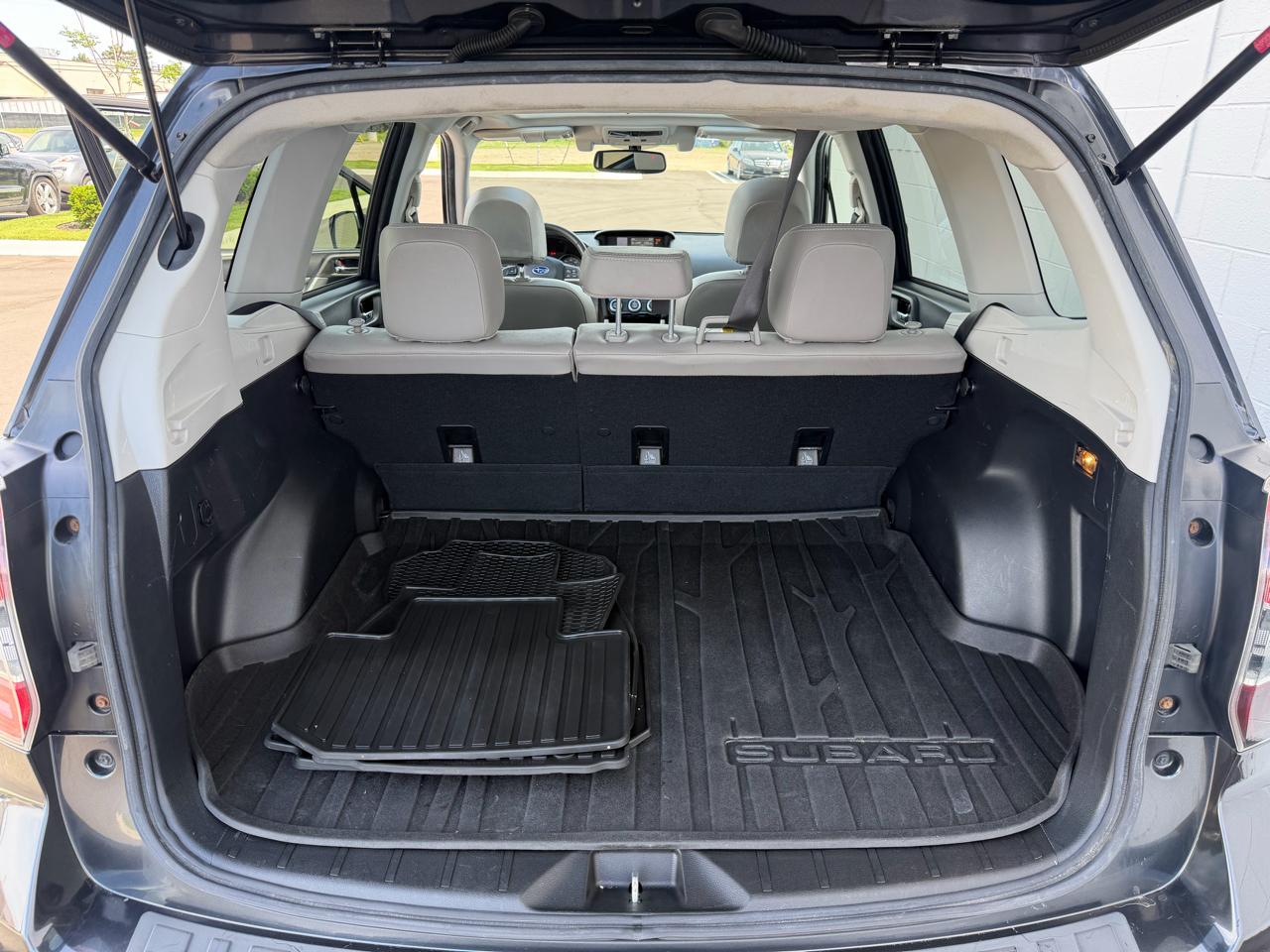 Subaru Forester 2.5i Touring 2016