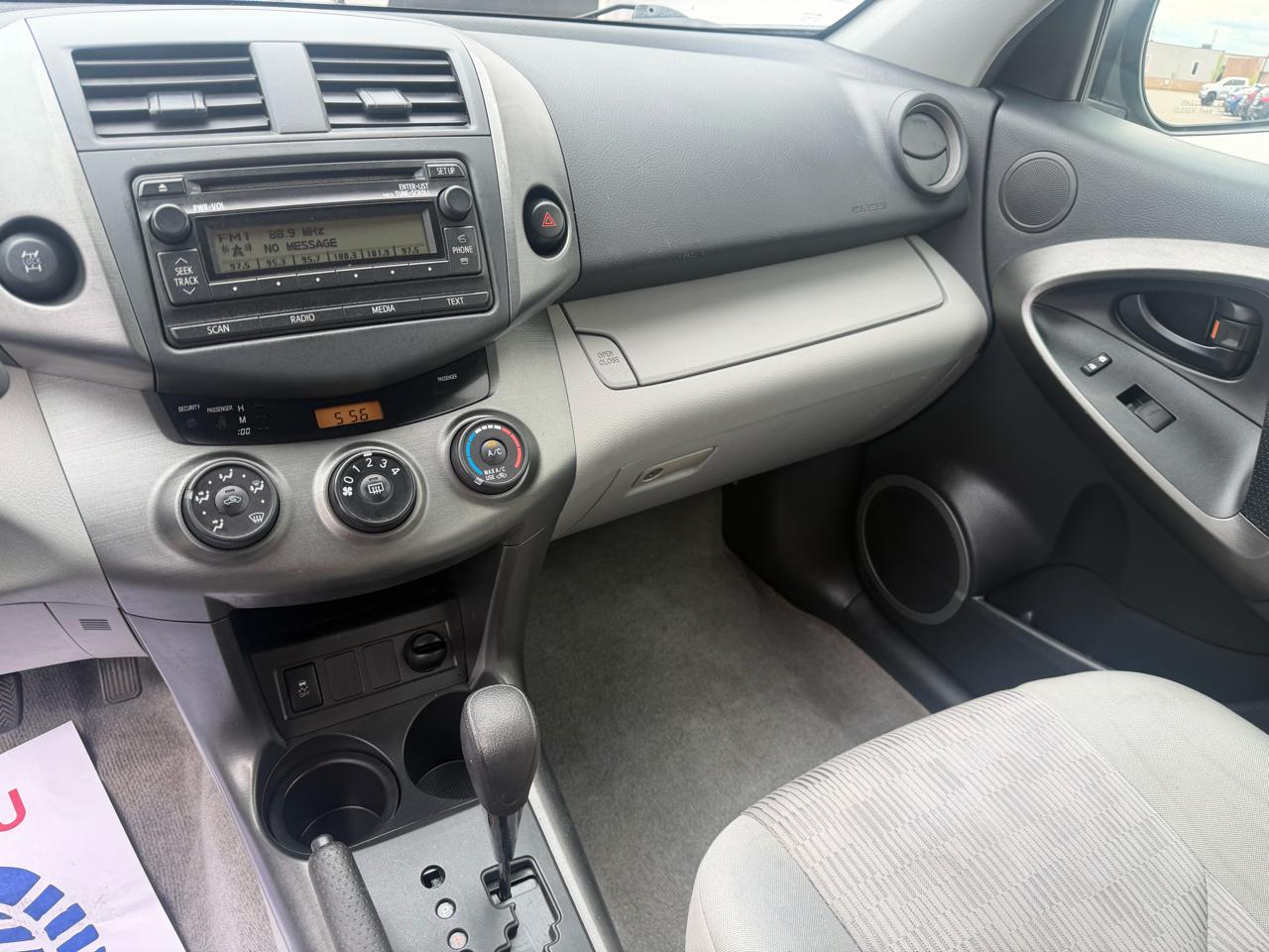 Toyota RAV4 Base I4 4WD 2012