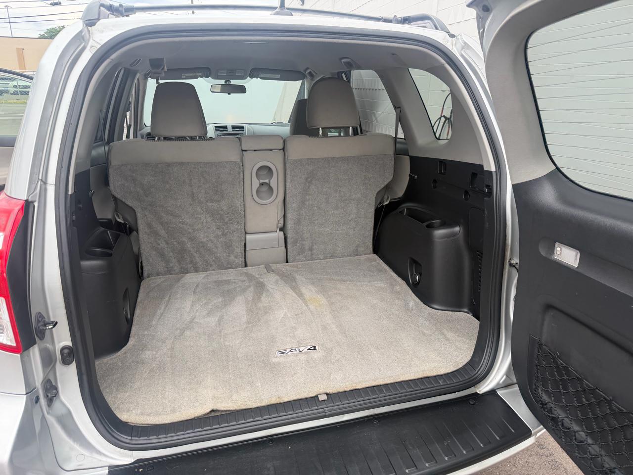 Toyota RAV4 Base I4 4WD 2012