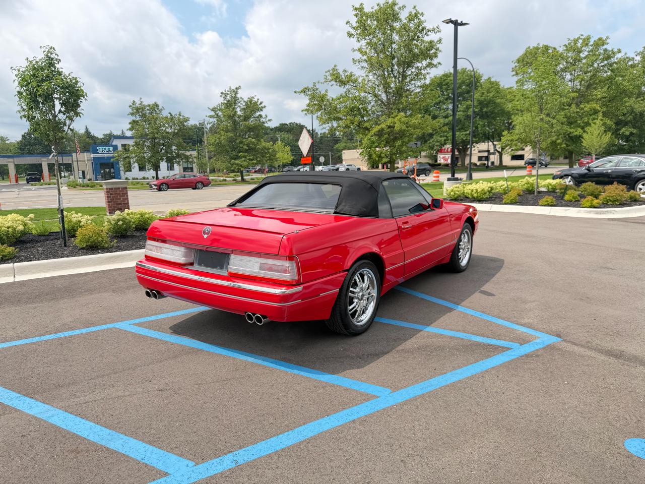 Cadillac Allante Base 1992