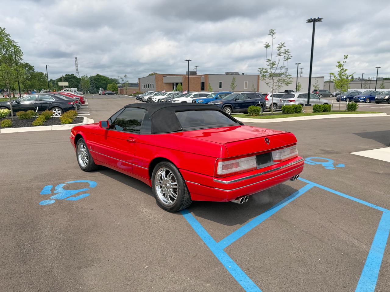 Cadillac Allante Base 1992