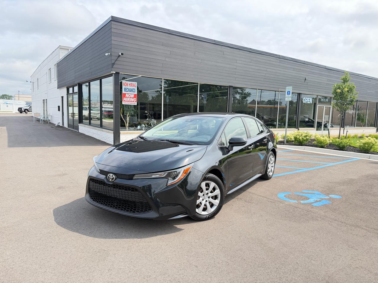 Toyota Corolla LE 2021