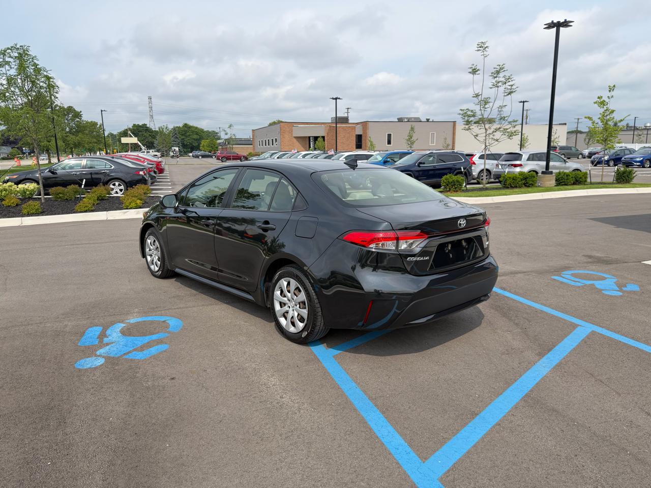 Toyota Corolla LE 2021