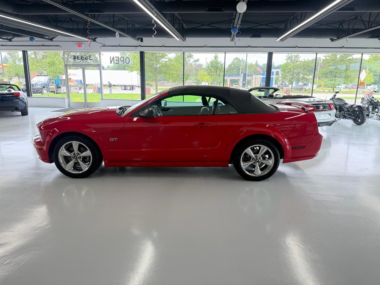Ford Mustang  2006