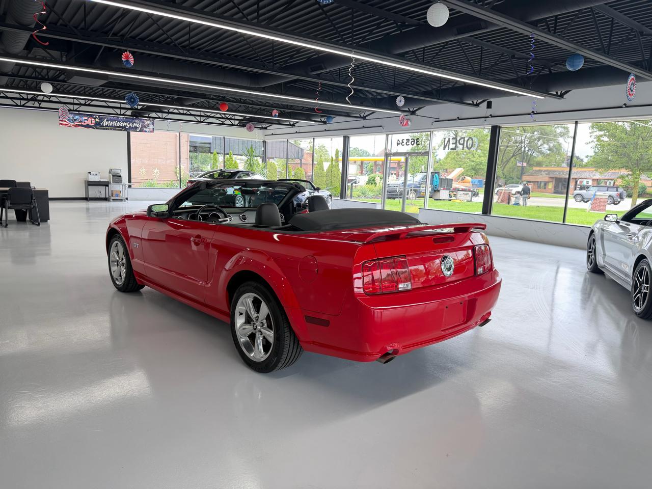 Ford Mustang  2006