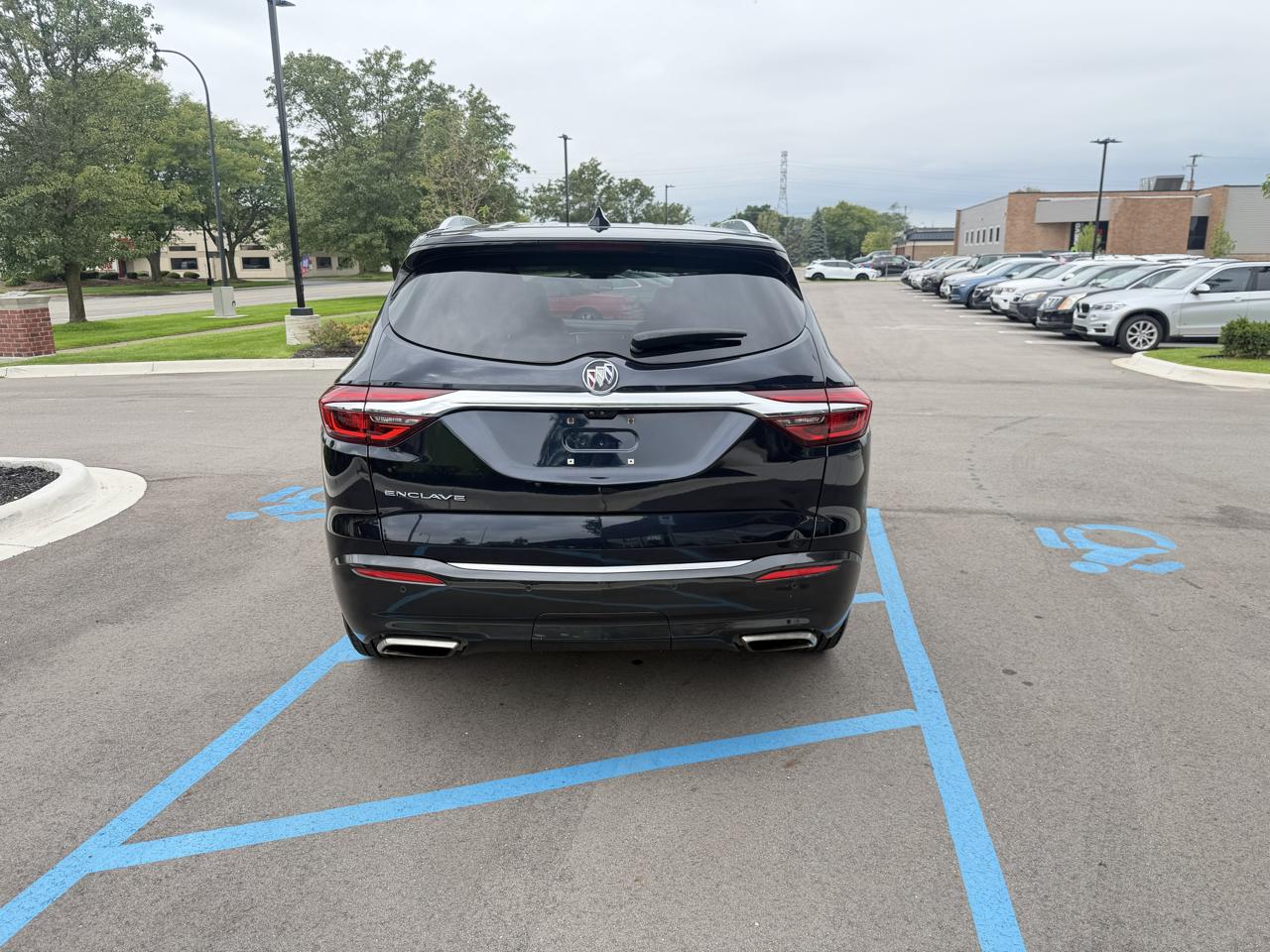 Buick Enclave Essence FWD 2020