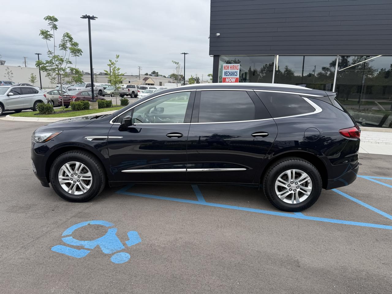 Buick Enclave Essence FWD 2020