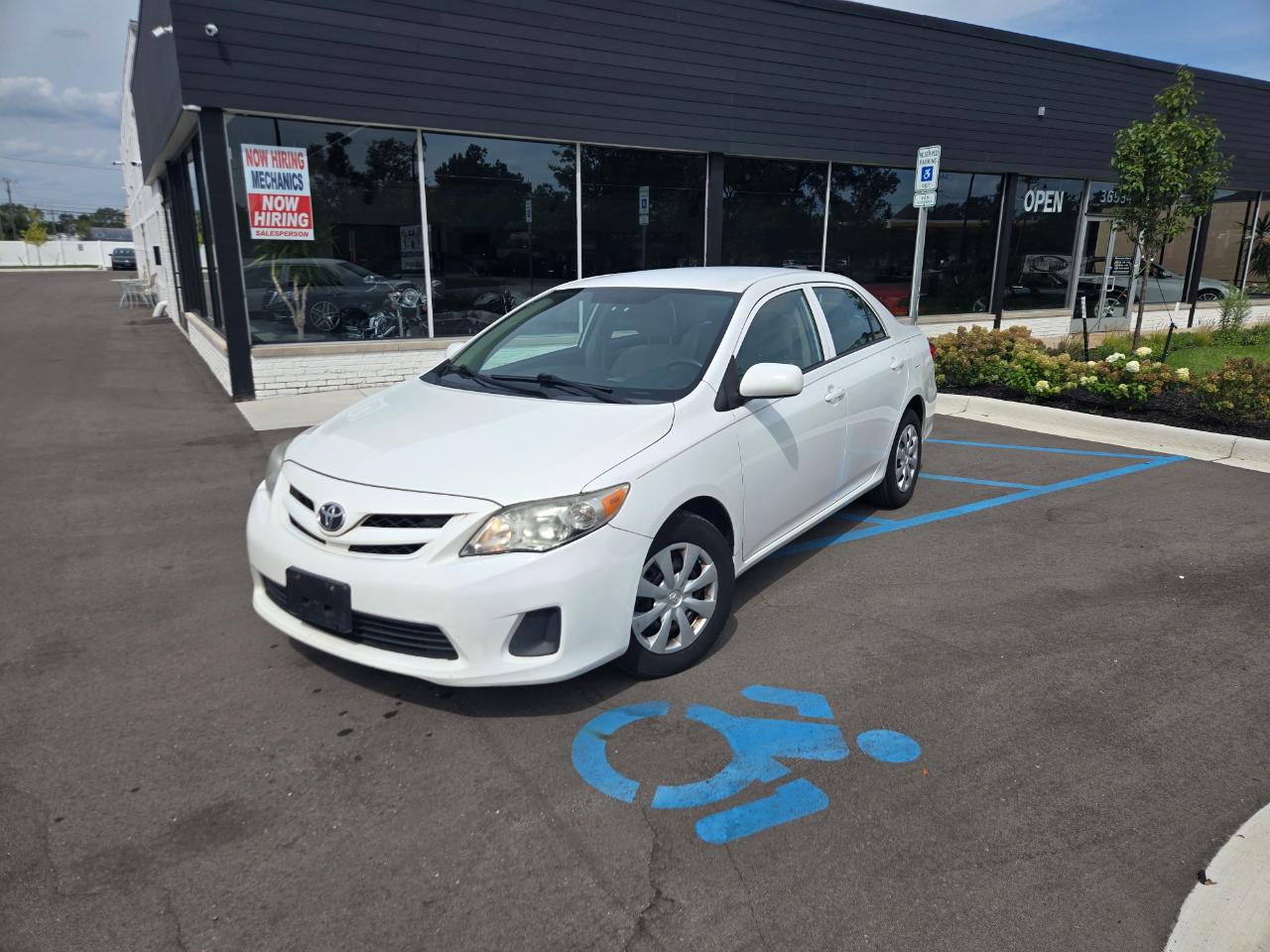 2013 Toyota Corolla L 5-Speed MT