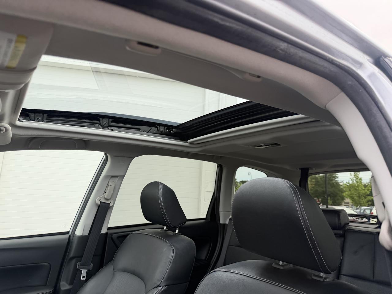 Subaru Forester 2.5i Touring 2014