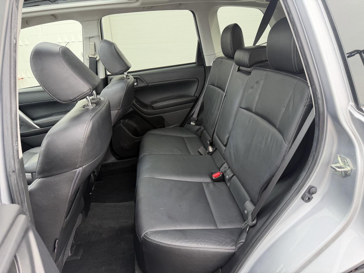 Subaru Forester 2.5i Touring 2014