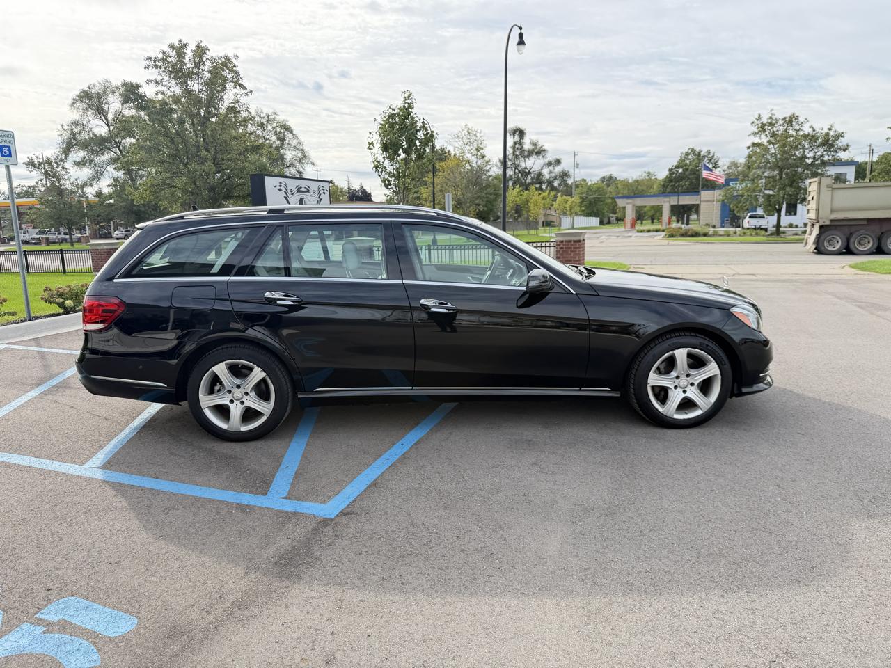 Mercedes-Benz E-Class Wagon E350 4MATIC Wagon 2015