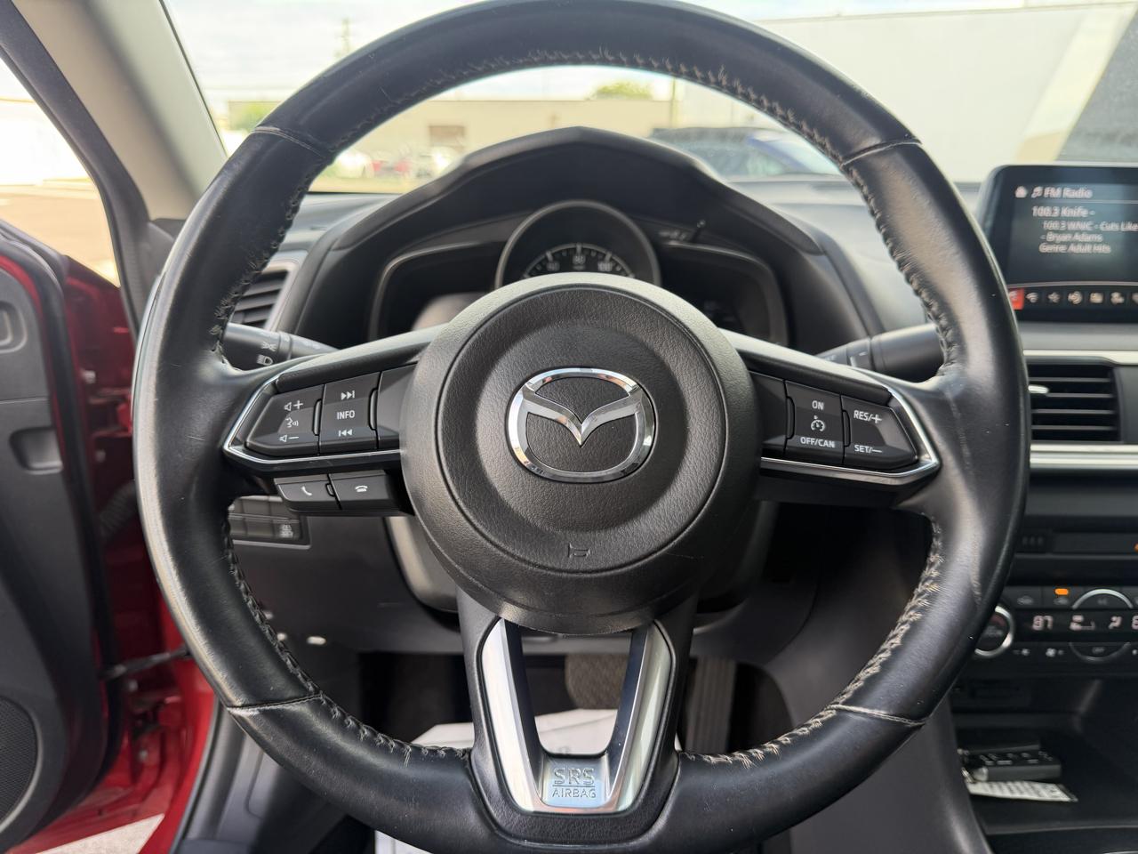 Mazda Mazda3 photo 11