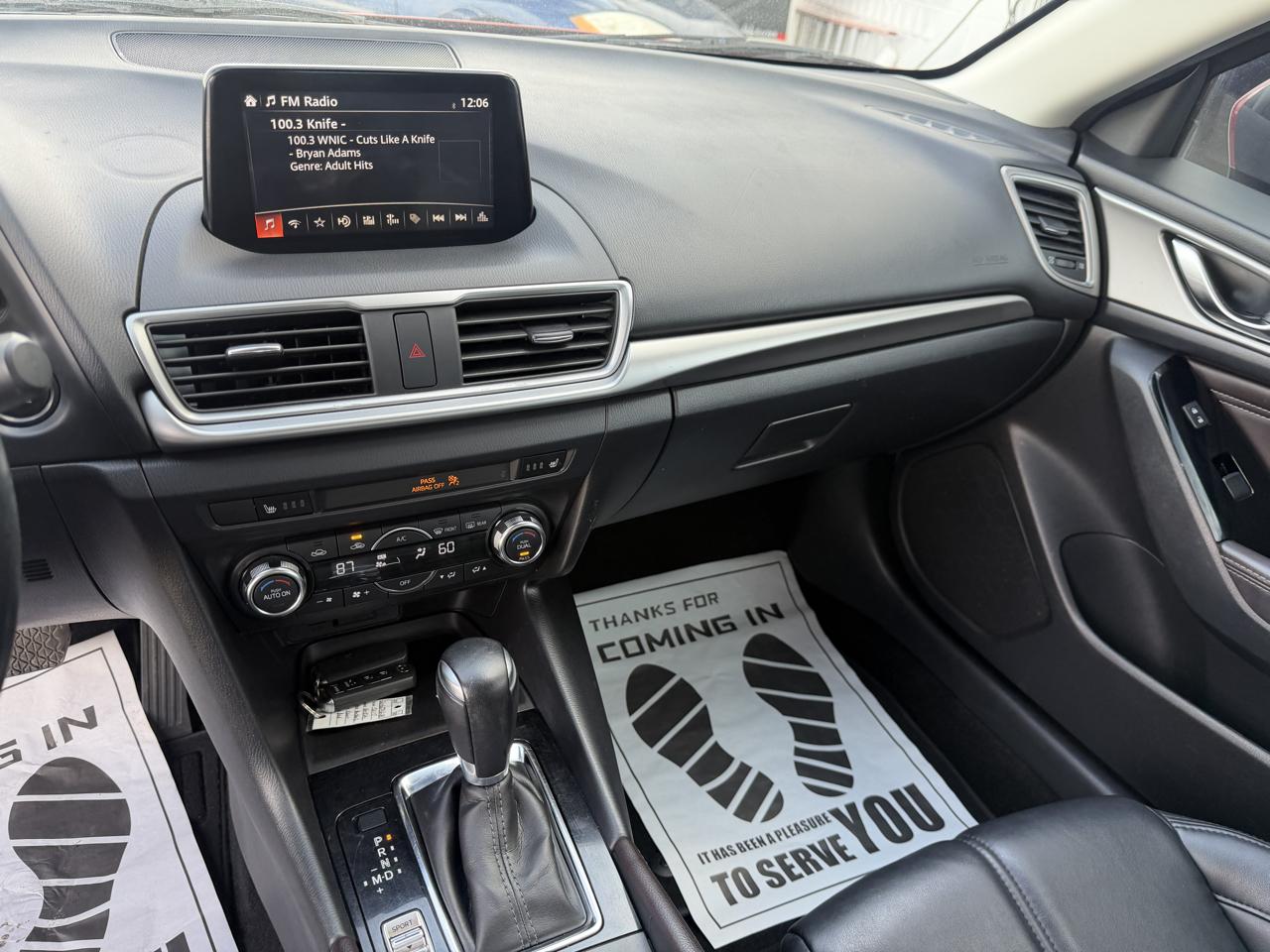 Mazda Mazda3 photo 12