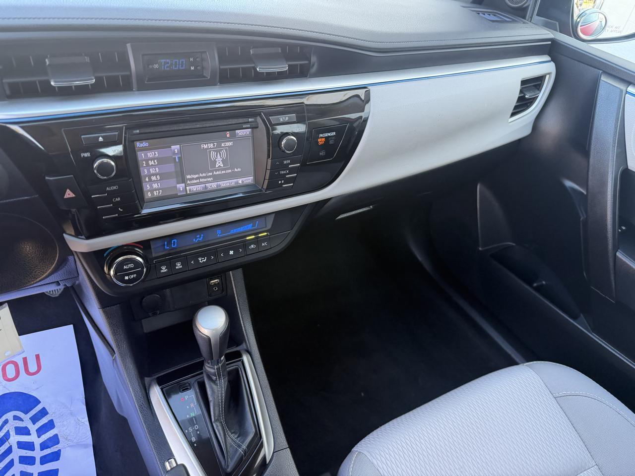 Toyota Corolla photo 12
