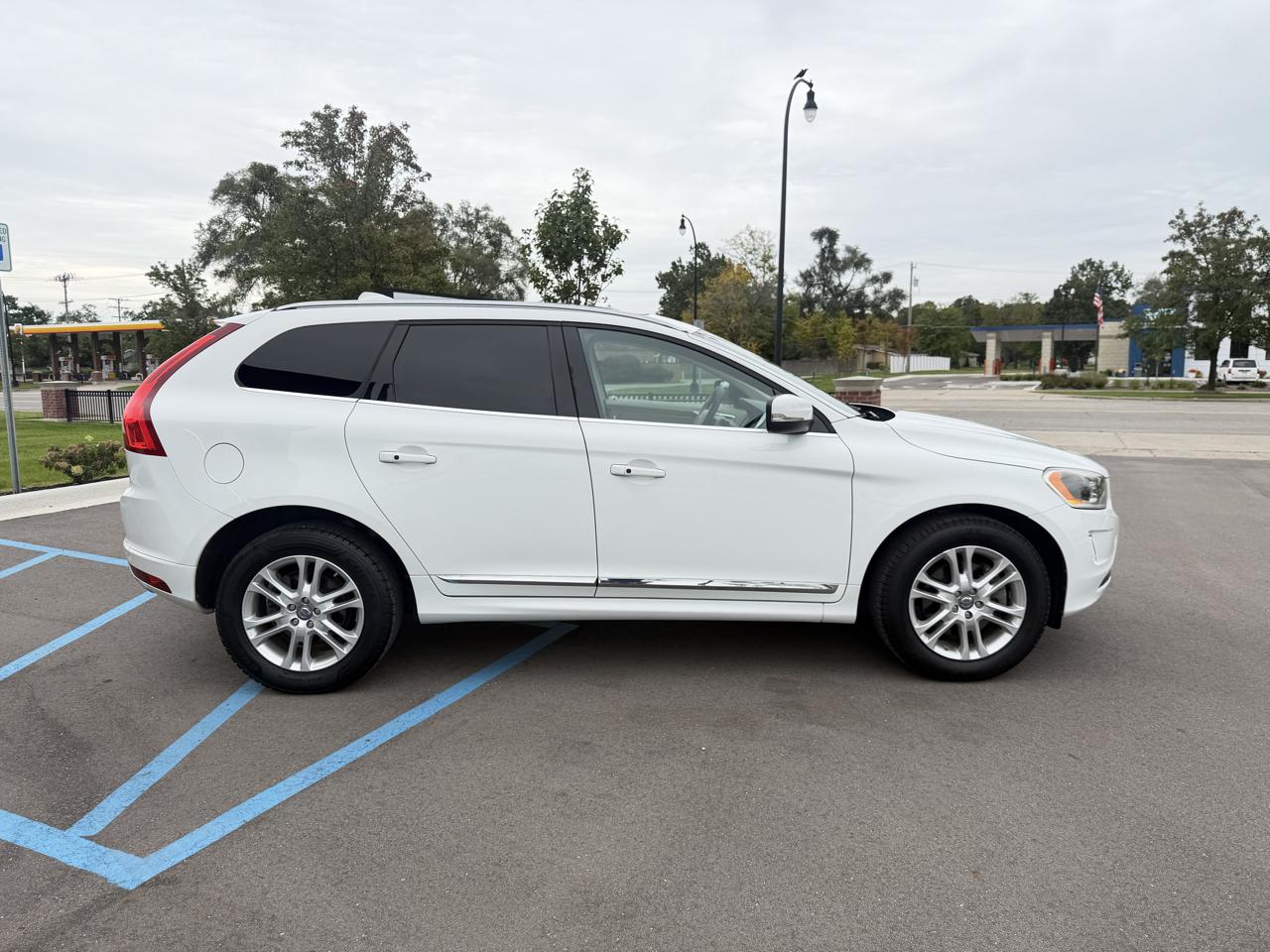 Volvo XC60 photo 4
