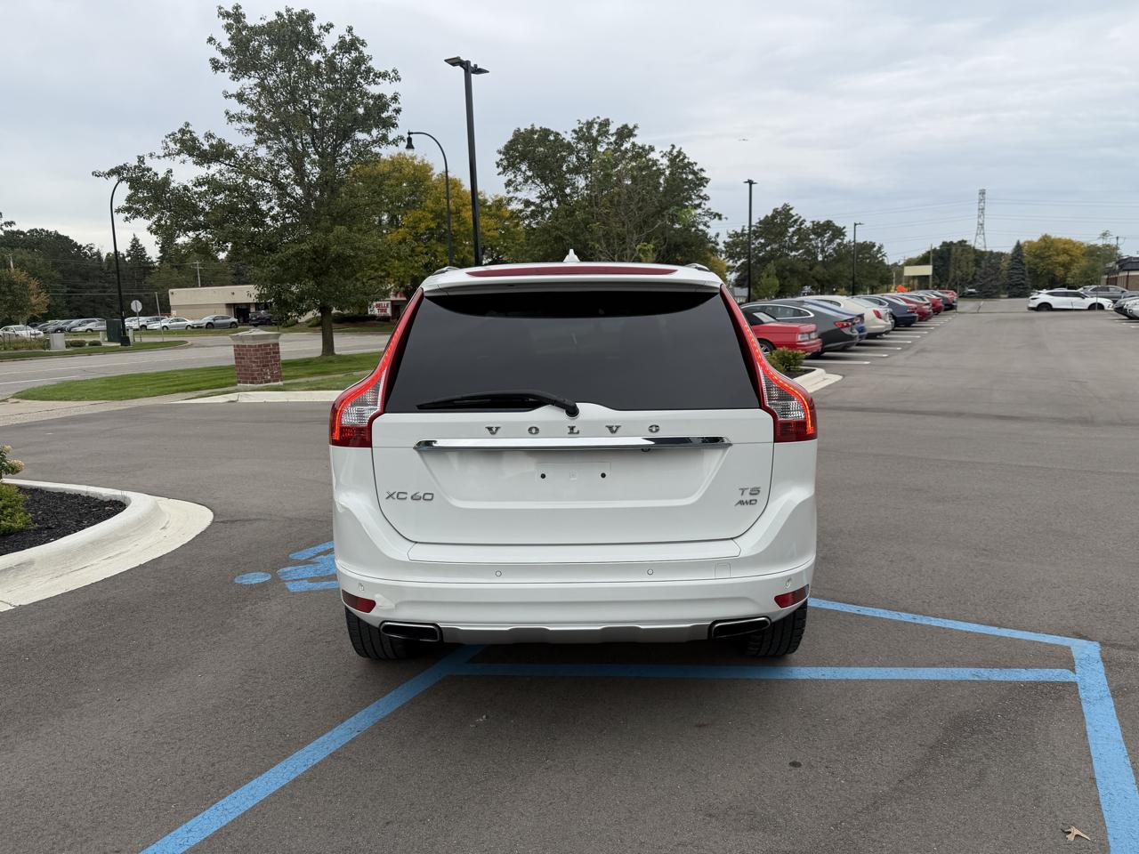Volvo XC60 photo 6