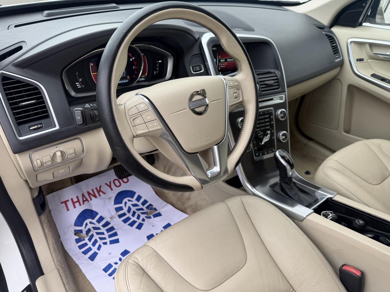 Volvo XC60 photo 9