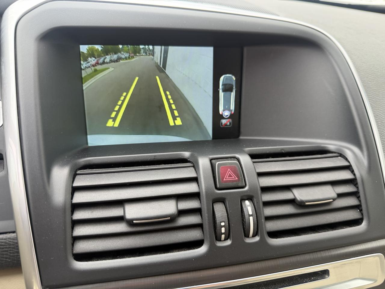 Volvo XC60 photo 13