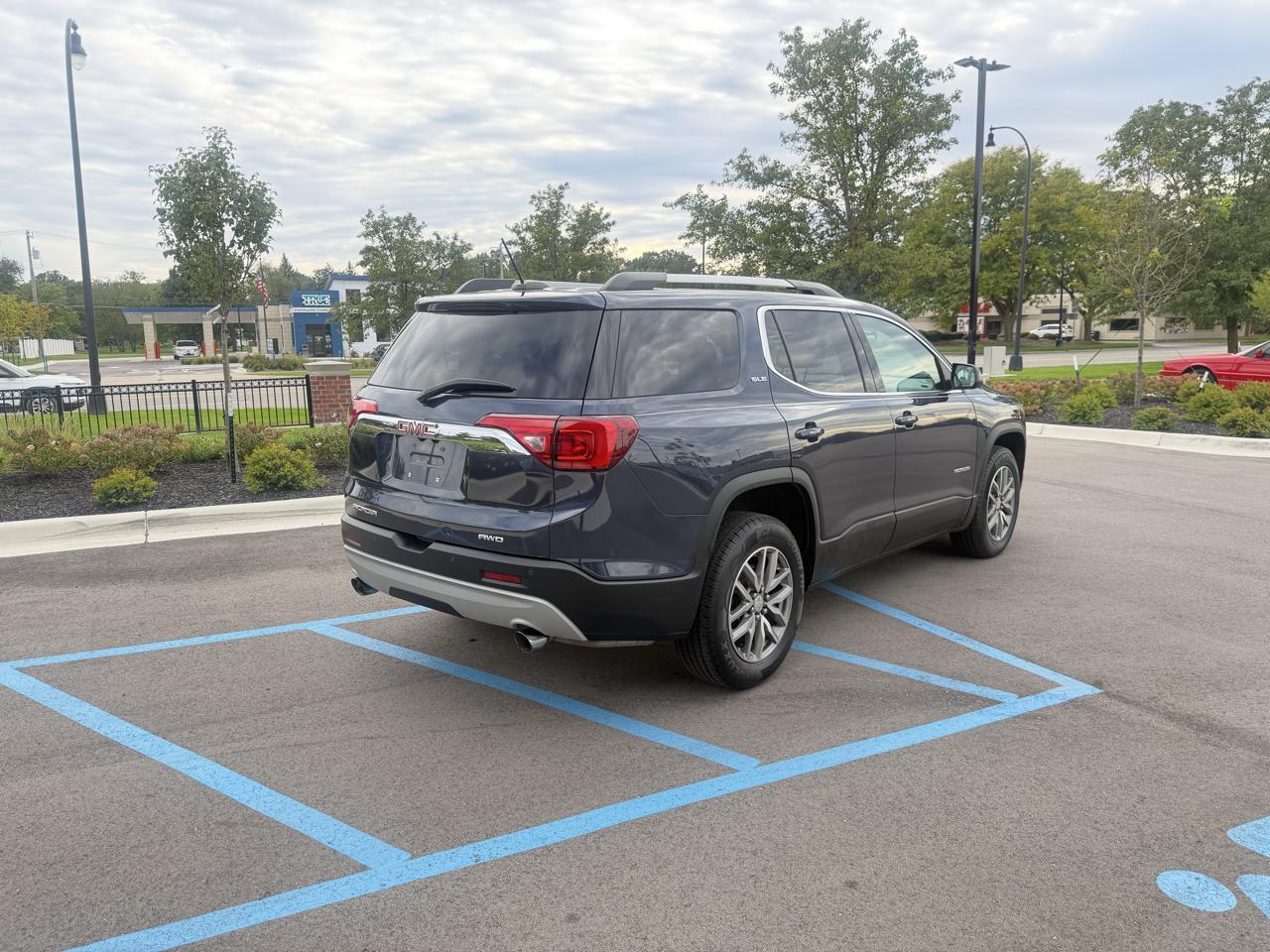 GMC Acadia photo 5