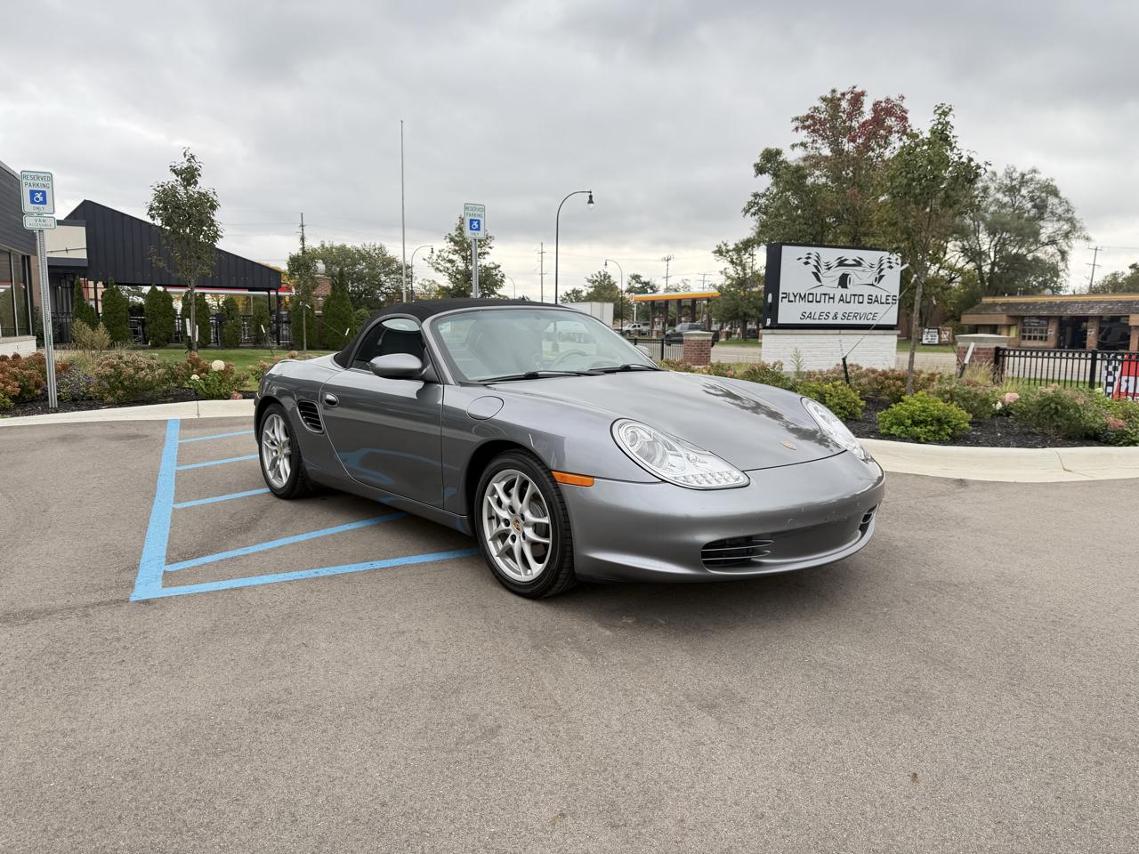 Porsche Boxster photo 3