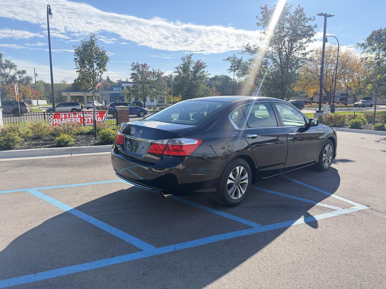 Honda Accord photo 5