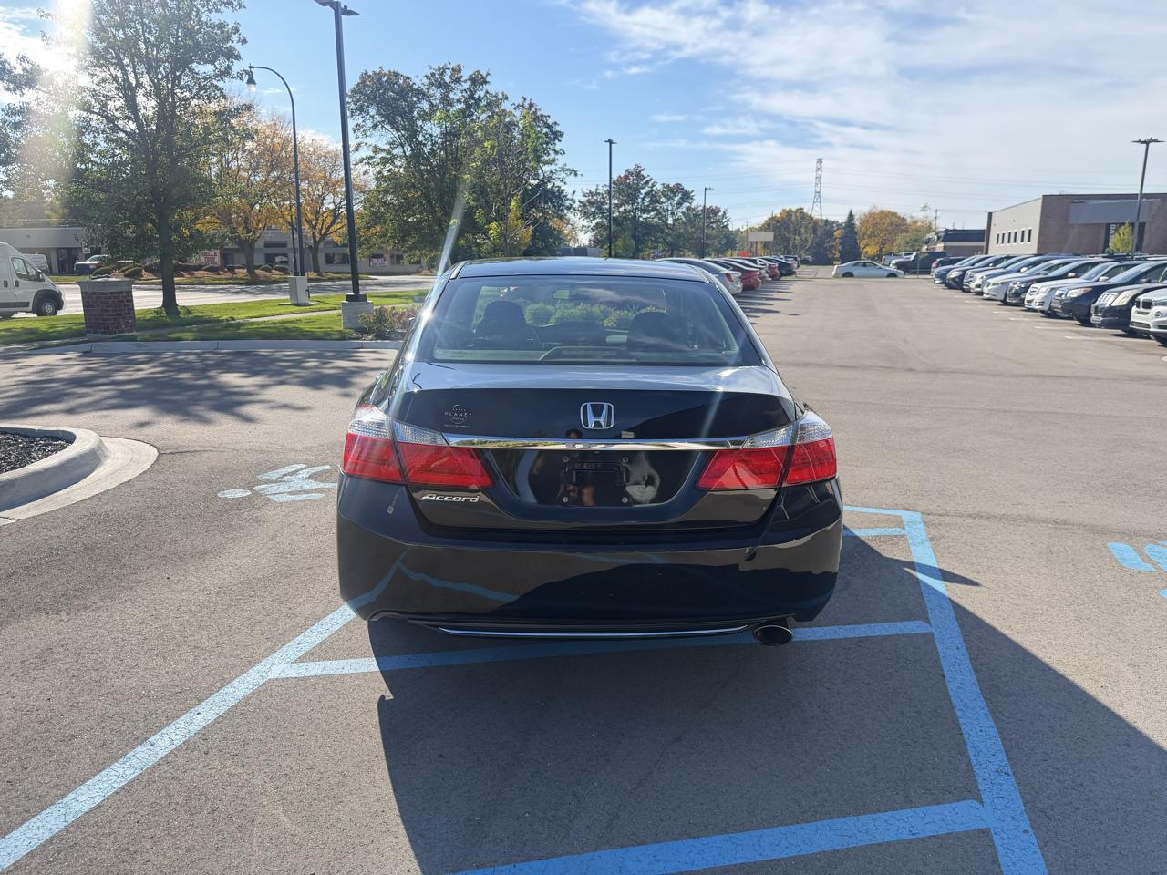 Honda Accord photo 6