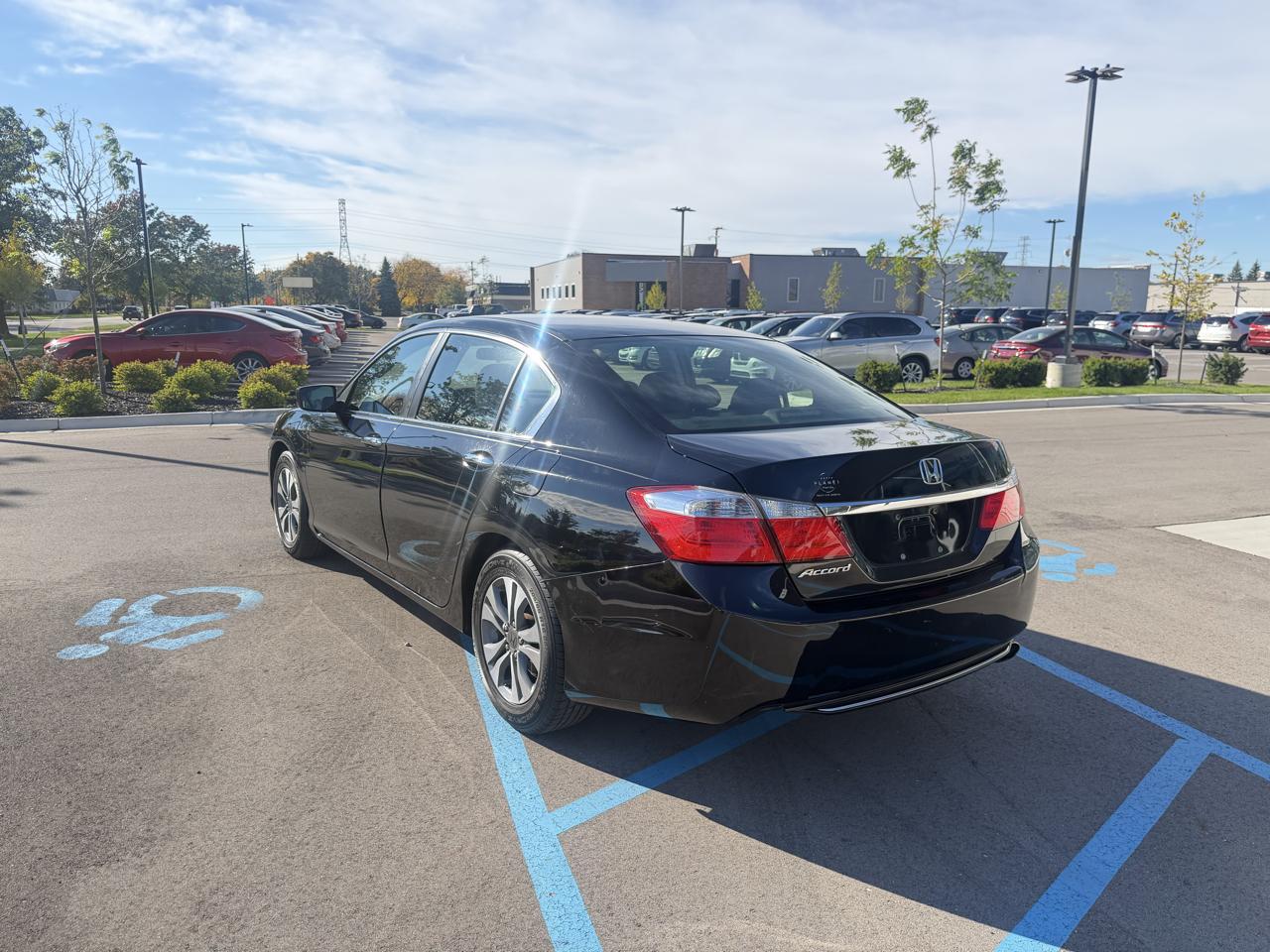 Honda Accord photo 7