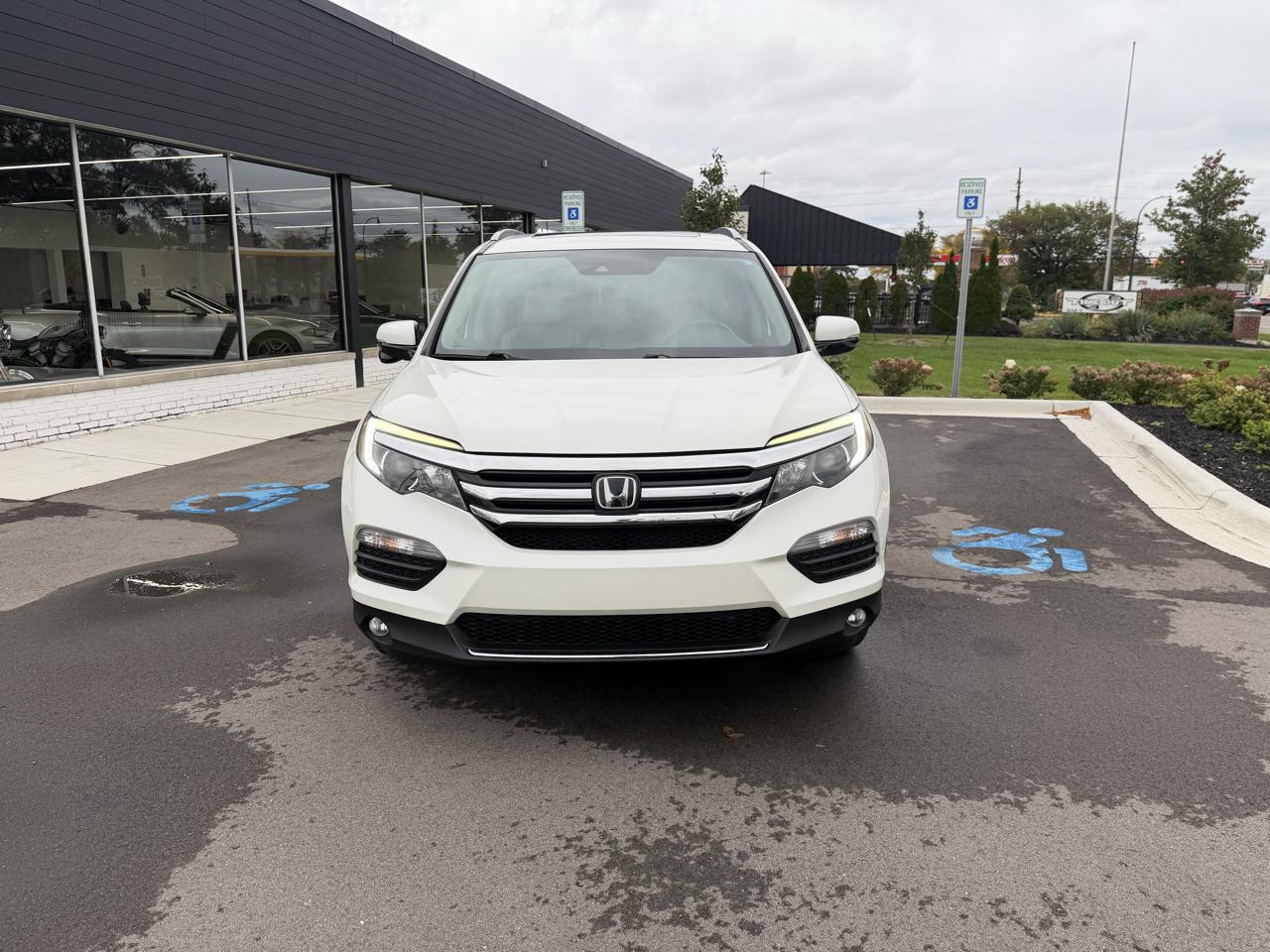 Honda Pilot photo 2