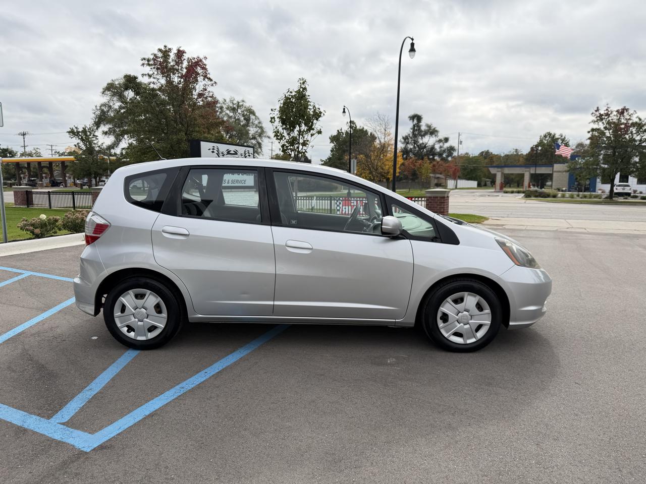Honda Fit photo 4