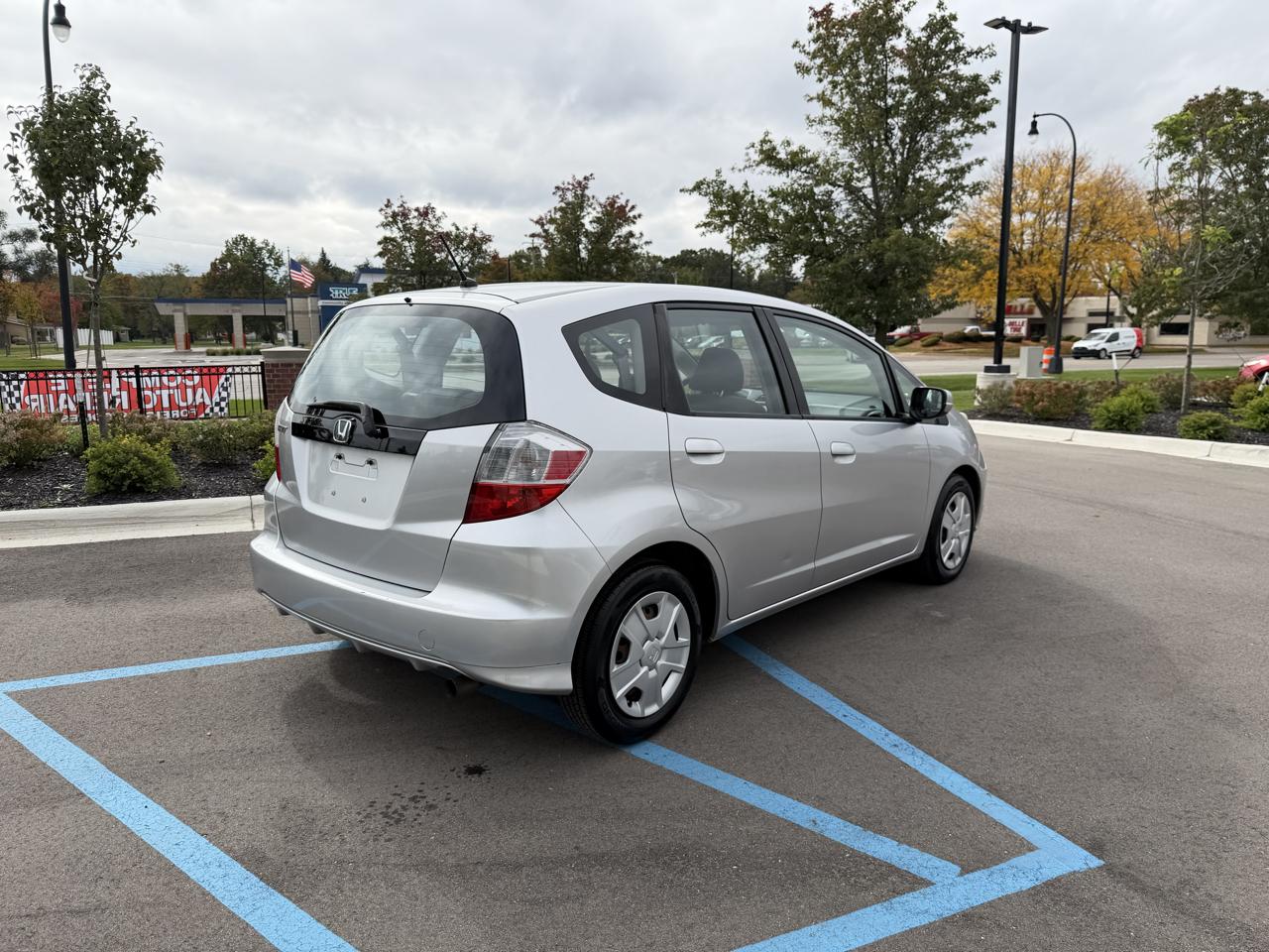Honda Fit photo 5