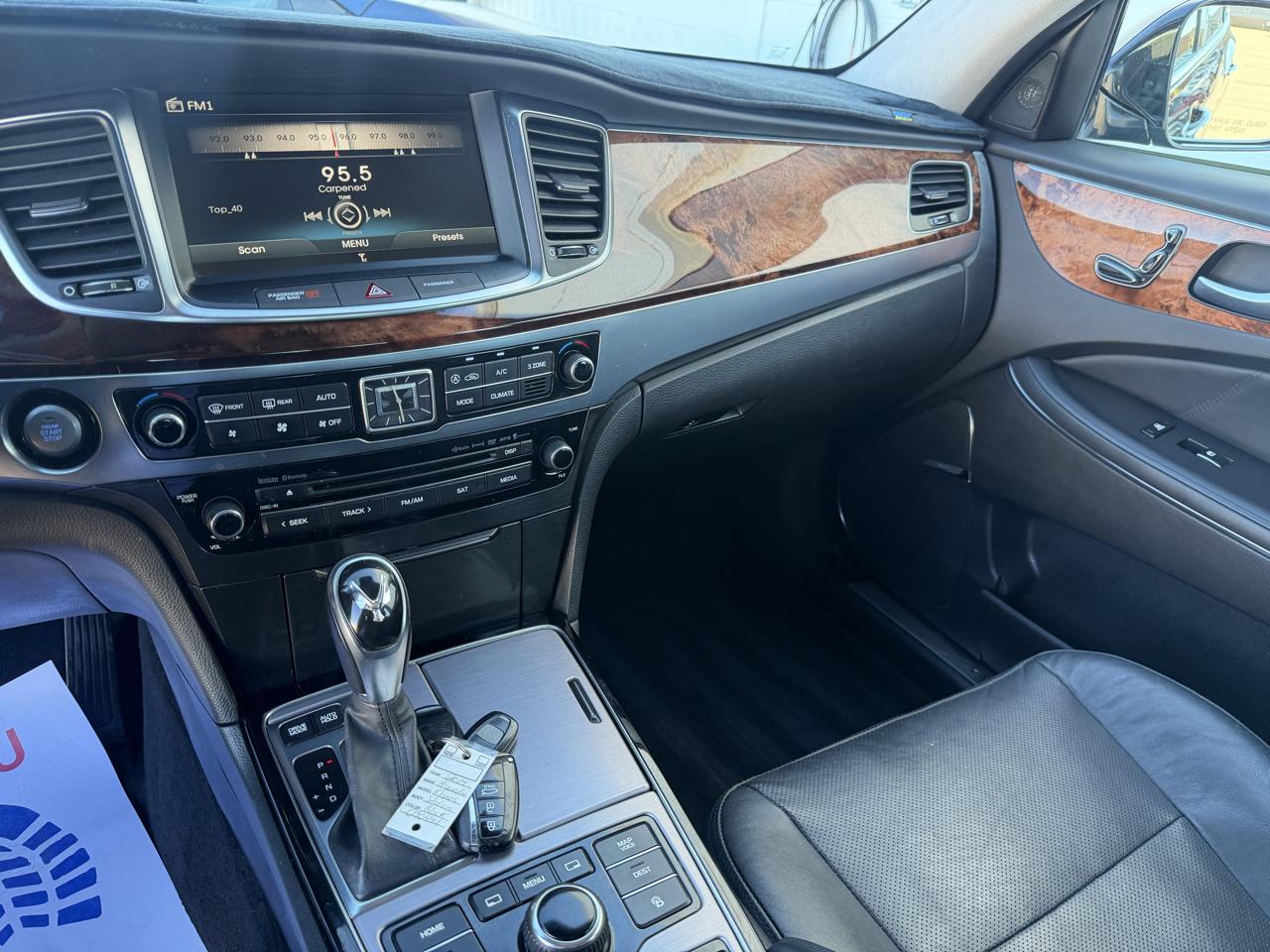 Hyundai Equus Signature 2014