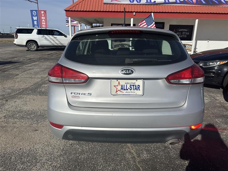 Kia Forte 5-Door 5dr HB Auto LX 2016