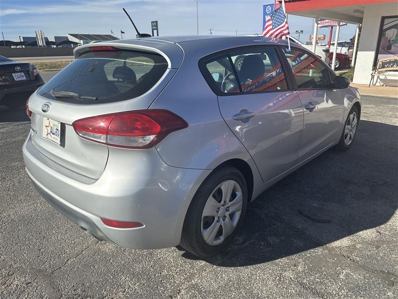 Kia Forte 5-Door 5dr HB Auto LX 2016