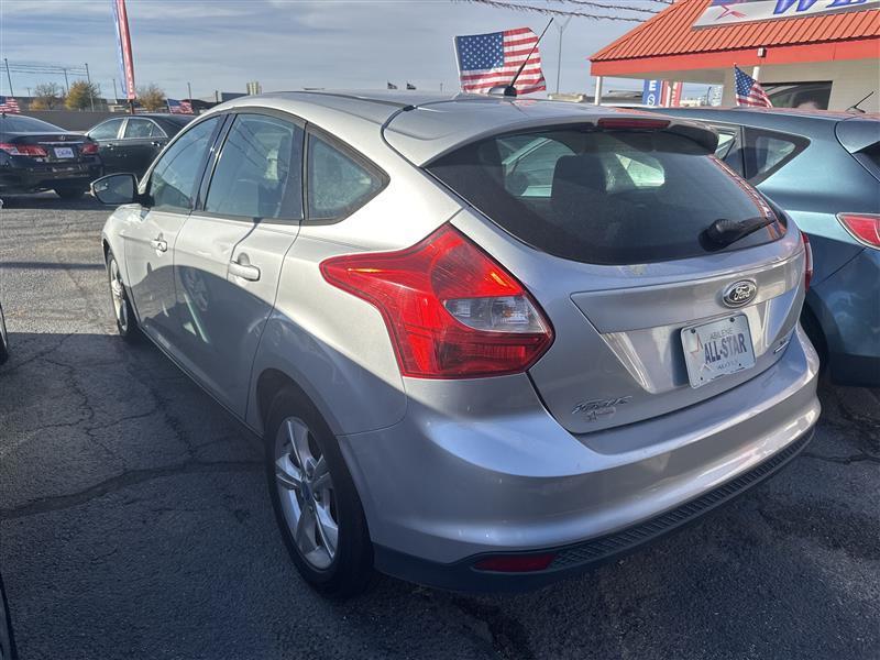 Ford Focus photo 3