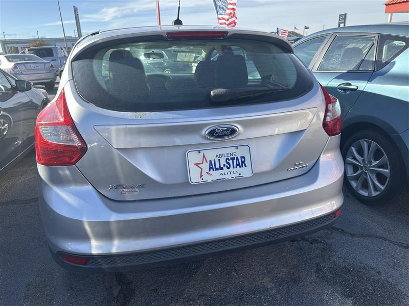 Ford Focus photo 4