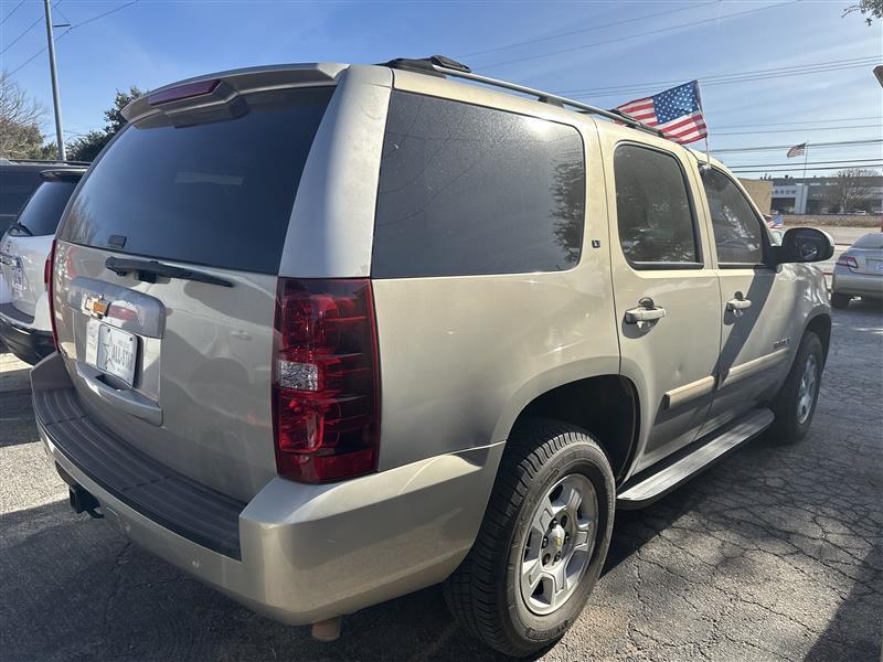 Chevrolet Tahoe 2WD 4dr 1500 LT 2007