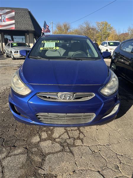 2012 Hyundai Accent 4dr Sdn Auto GLS