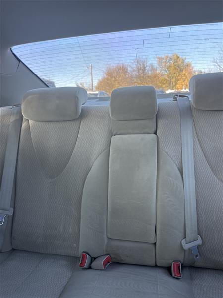 Toyota Camry 4dr Sdn I4 Man LE (Natl) 2011