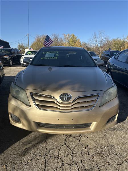 Toyota Camry 4dr Sdn I4 Man LE (Natl) 2011
