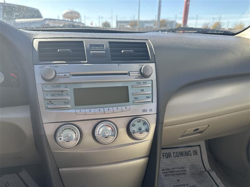 Toyota Camry 4dr Sdn I4 Man LE (Natl) 2008