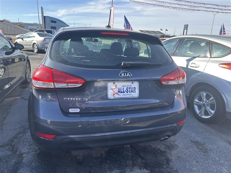 Kia Forte 5-Door 5dr HB Auto LX 2016