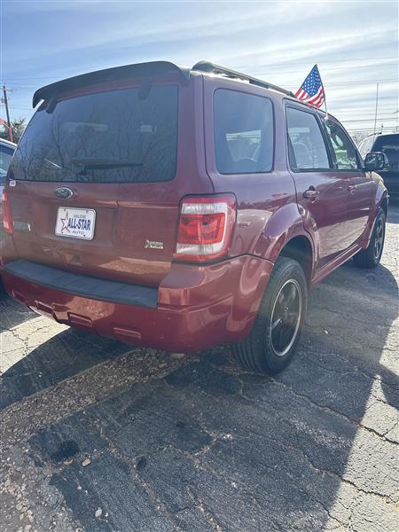 Ford Escape FWD 4dr XLT 2010